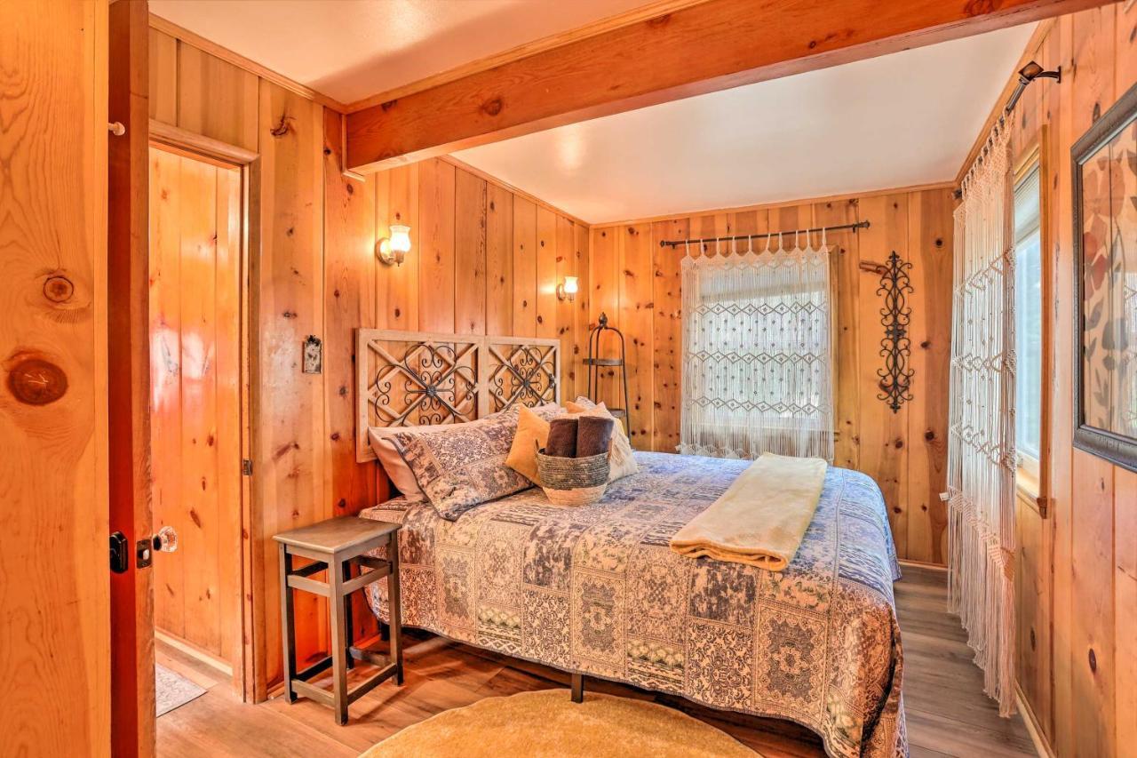 Wrightwood Cabin With Cozy Interior! エクステリア 写真